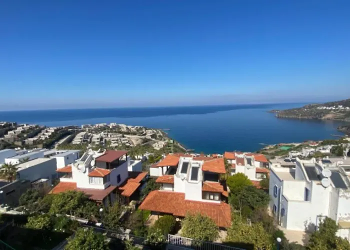 Appartement Yalıkavakta Muhteşem Deniz Manzaralı Bahçeli