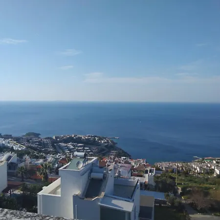 Yalıkavakta Muhteşem Deniz Manzaralı Bahçeli * Bodrum