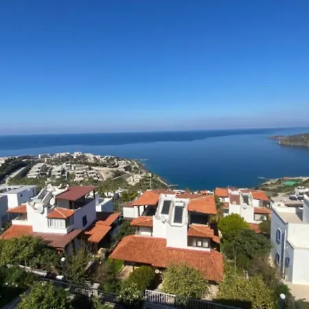 Appartement Yalıkavakta Muhteşem Deniz Manzaralı Bahçeli