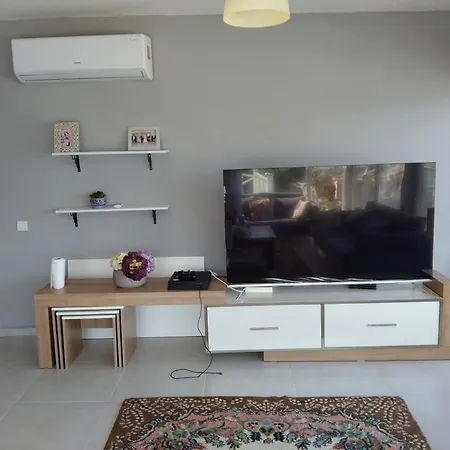 Appartement Yalıkavakta Muhteşem Deniz Manzaralı Bahçeli *