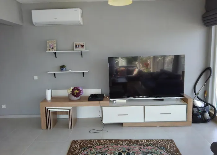 Appartement Yalikavakta Muhtesem Deniz Manzarali Bahceli *
